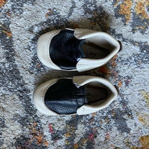 Heyfolks baby shoes size 4. Tan, black & cream.